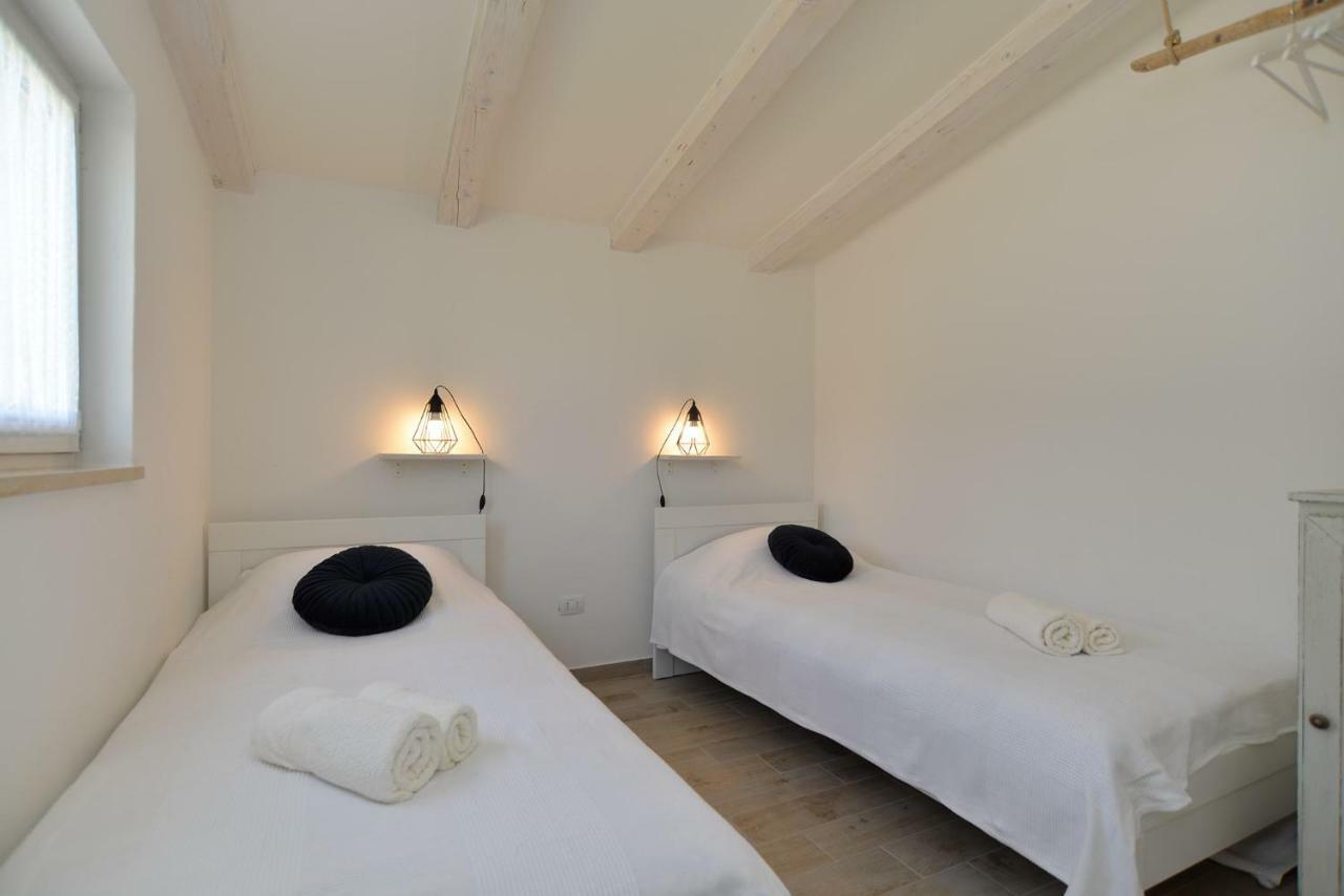 Vikendica House Monfiorenzo 1833