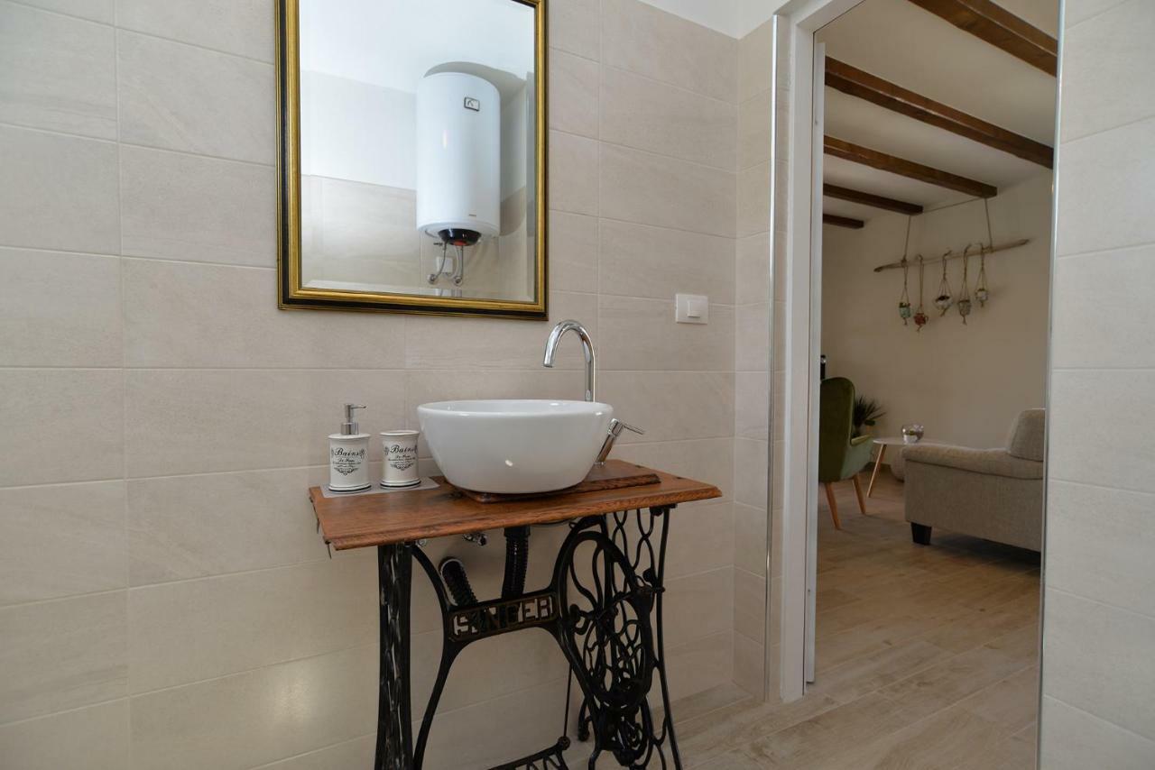 House Monfiorenzo 1833 *
